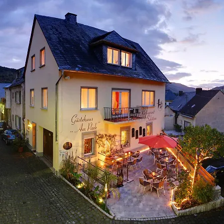 Weingut Schuetzen 酒店 森海姆