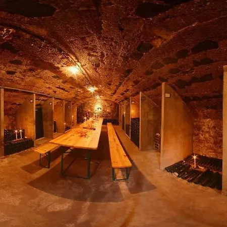 Hotell Weingut Schuetzen